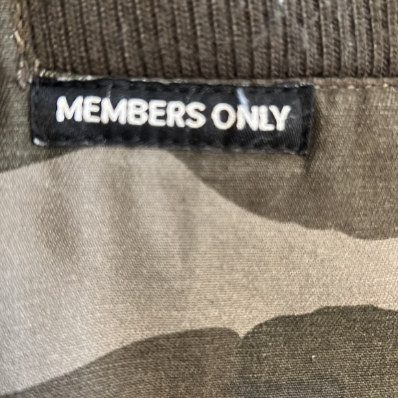 Members Only Women’s Green Camo 80’s Flavor Boyfriend Jacket Size Large - Picture 2 of 6